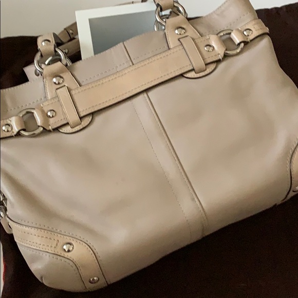 Cream Coach - Picture 4 of 6